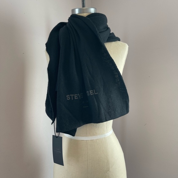 Zara x Steven Meisel 100% Cashmere Scarf - Picture 7 of 14